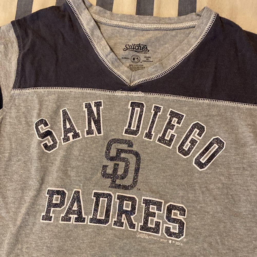 Stitches San Diego Padres Baseball Girl’s V Neck T Shirt Sz L